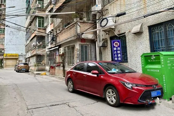 畅通消防通道，守护群众安全！湛江坡头消防联合区交警大队开展消防车通道专项整治